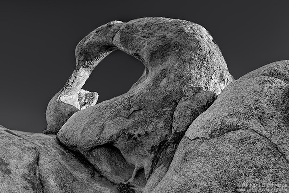 Mobius Arch in the Alabama Hills